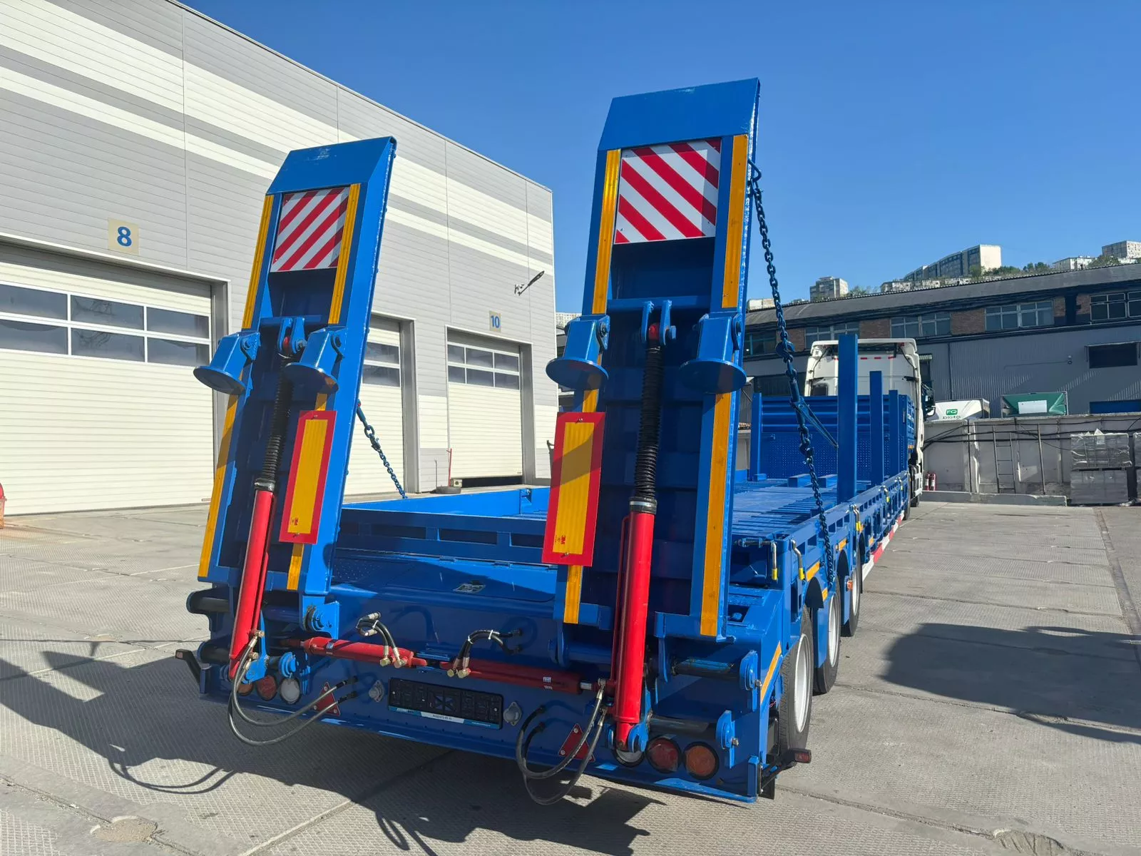 ATLANT LBT 1240 с гидравлическими сходнями